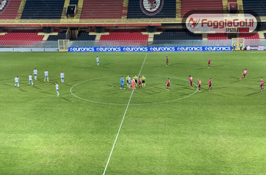  E’ notte fonda allo Zaccheria. Un brutto Foggia cede all’Avellino (1-2)