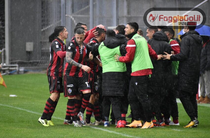  Il Foggia continua a prepararsi per il posticipo di lunedì contro la Juve Stabia, nel frattempo si continua a trattare per il passaggio delle quote societarie