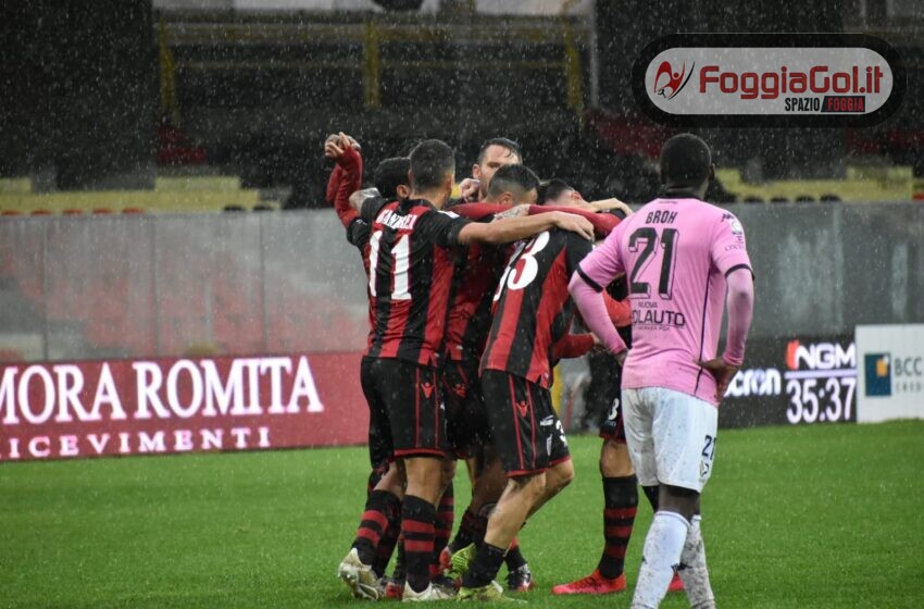  Foggia con un occhio al campo, un altro al mercato