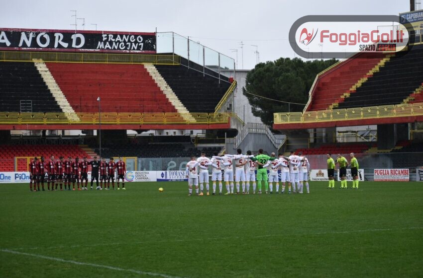  Il Foggia cede solo nel finale ad un Catanzaro sornione e cinico (0-2)