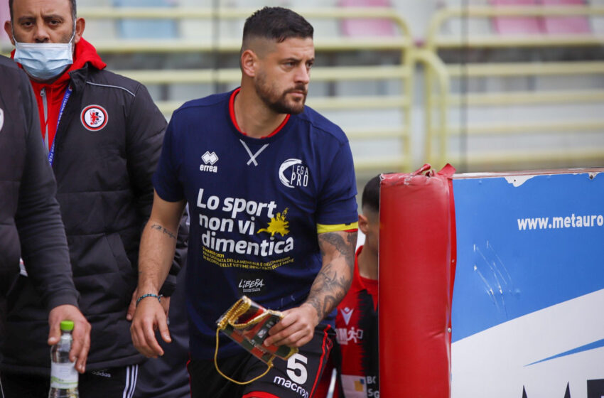  ‘Lo Sport non vi dimentica’: una scritta incisa sulle maglie e impressa nel cuore