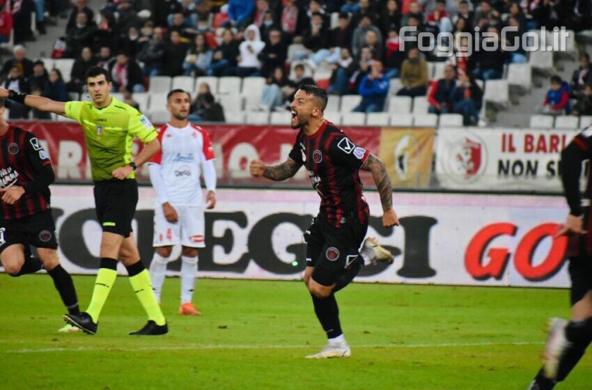  Il Foggia pareggia il derby contro il Bari al San Nicola con un gol bellissimo di Ferrante
