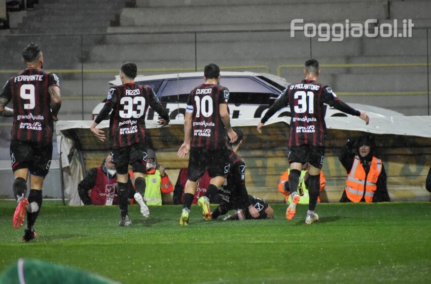  Solo applausi per il Foggia nel derby di Giove Pluvio