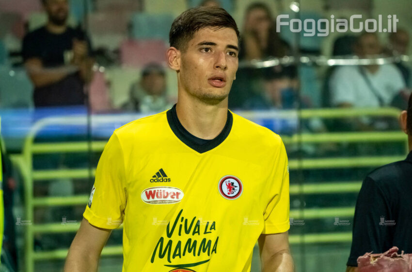  Prosegue il momento magico del Foggia che passa il turno di Coppa contro la Juve Stabia. La spuntano i rossoneri ai calci di rigore (2-3)