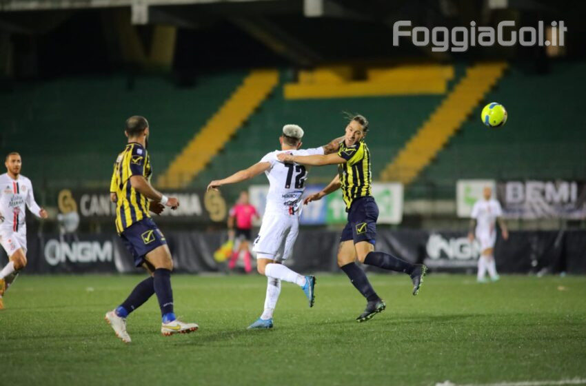  Si sveglia troppo tardi il Foggia che cede nel finale al Giugliano (3-2)