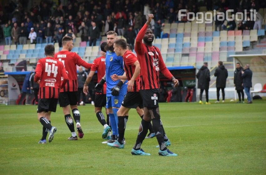  E il Foggia torna a sognare il terzo posto. Superato il Giugliano con un netto 3-0