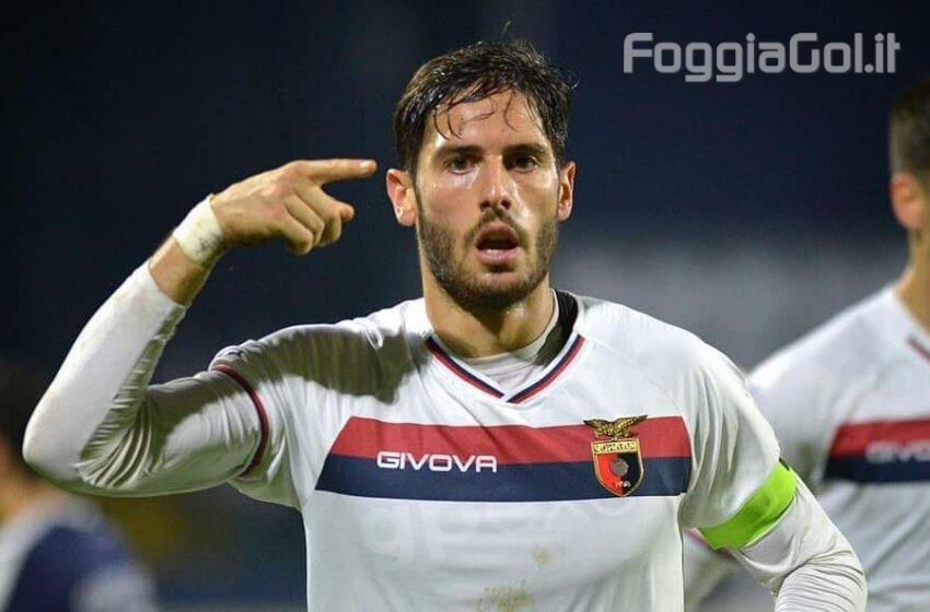  Il difensore Carillo al Foggia