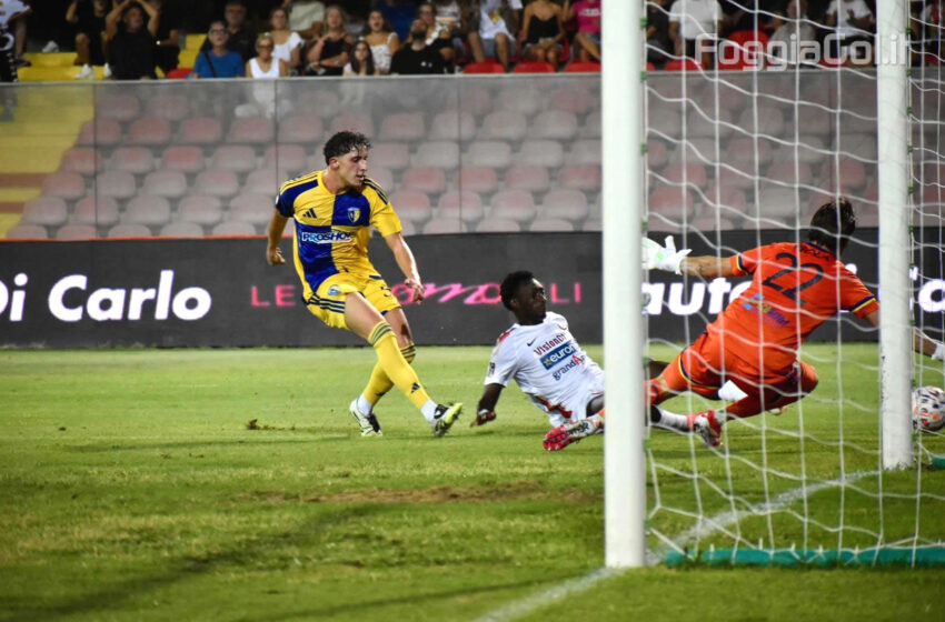  Foggia-Cerignola 0-2. Lo Zaccheria prepara la festa ma si presenta solo il Cerignola